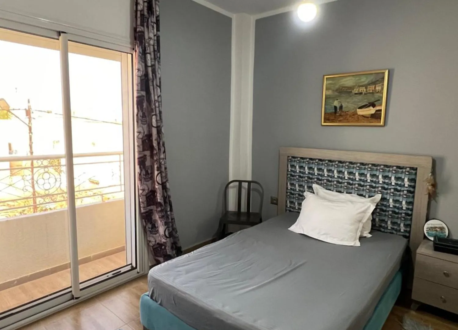 Private Floor, Shared Stairs Etage Prive Escalier Entree Partages Apartment Ariana