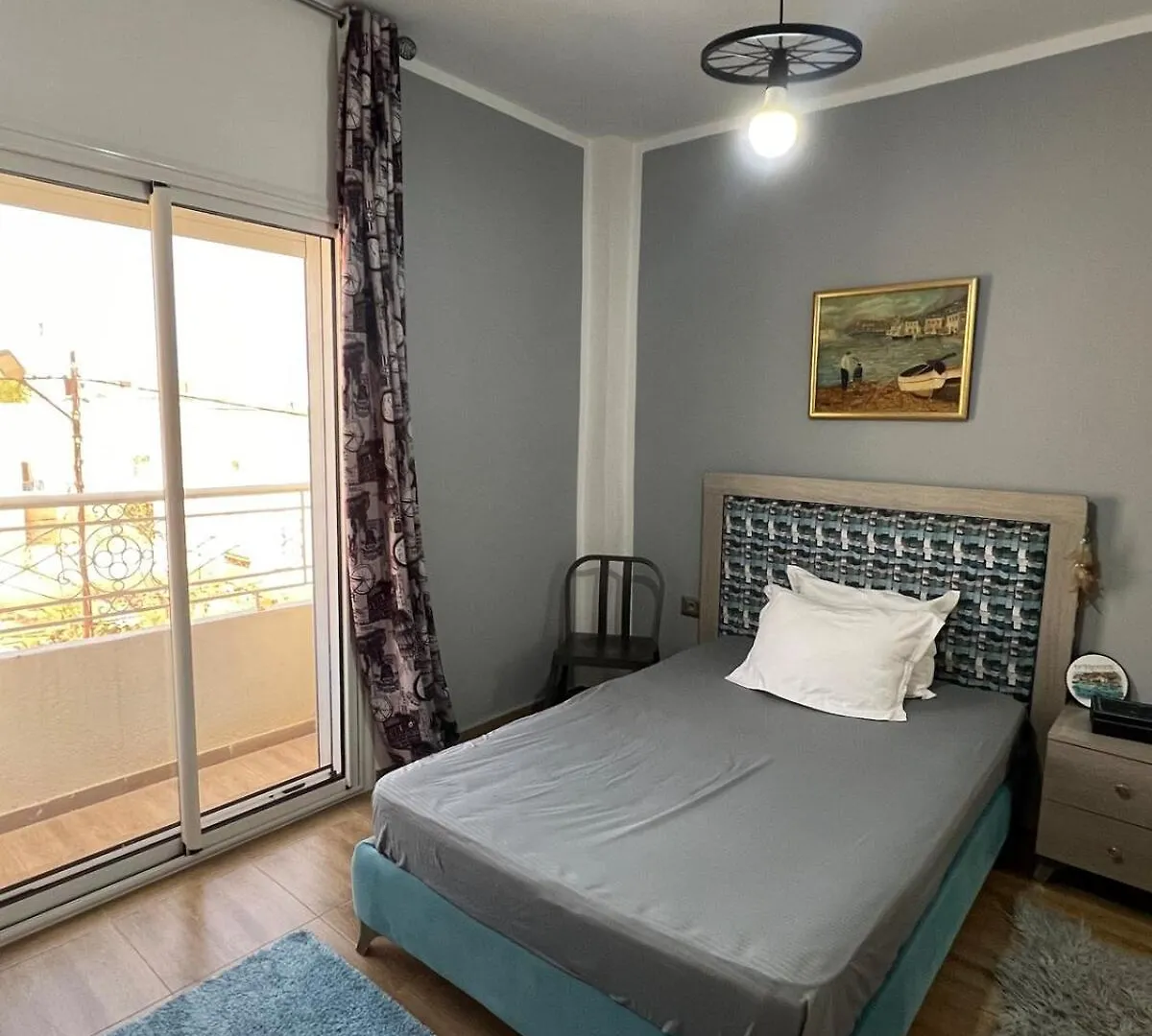 Private Floor, Shared Stairs Etage Prive Escalier Entree Partages Apartment Ariana