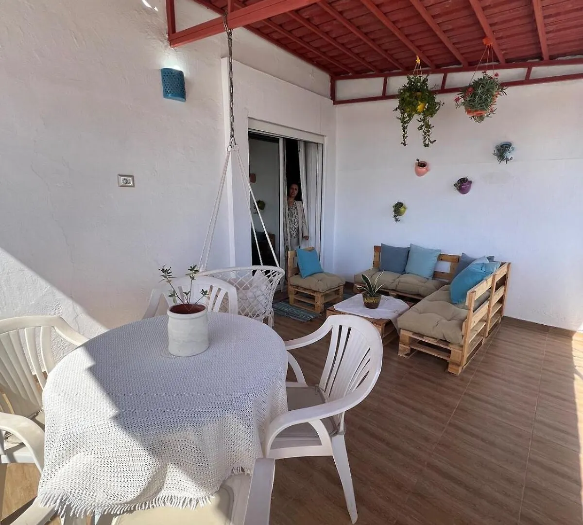 Private Floor, Shared Stairs Etage Prive Escalier Entree Partages Apartment Ariana
